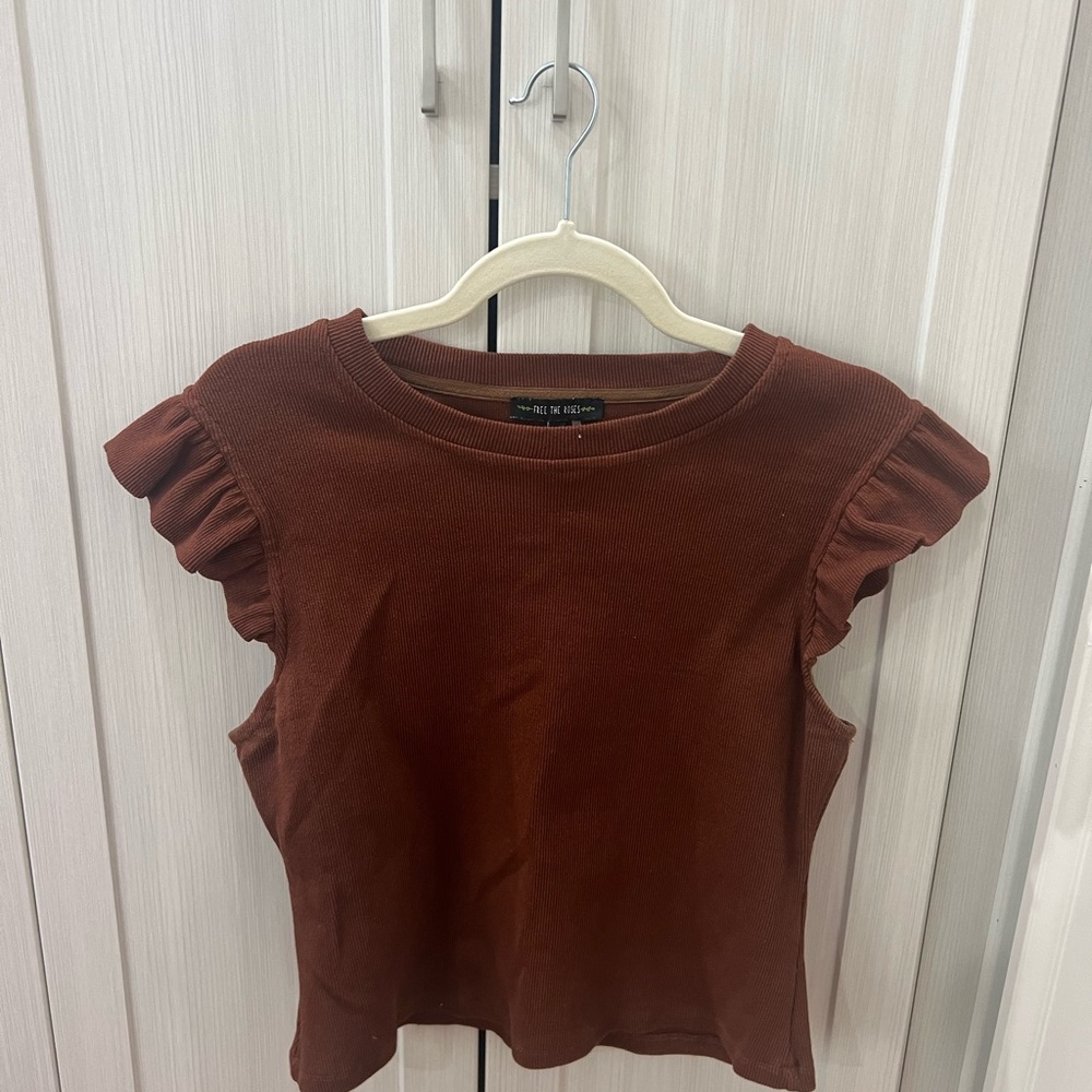 Free the Roses Brown Flutter Sleeve Fitted Tee